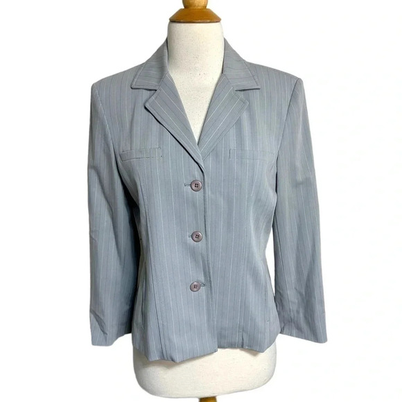 Rafaella 6 gray pinstriped (white + lavender) skirt & blazer suit - Picture 3 of 9